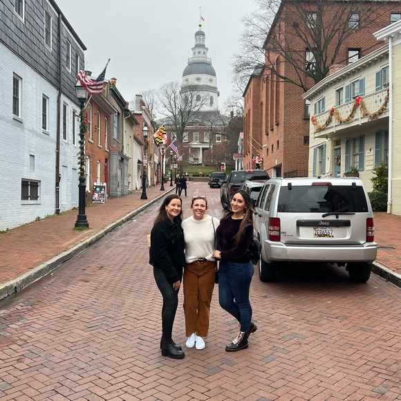 Meet your Posher, Becky - Picture 6 of 7